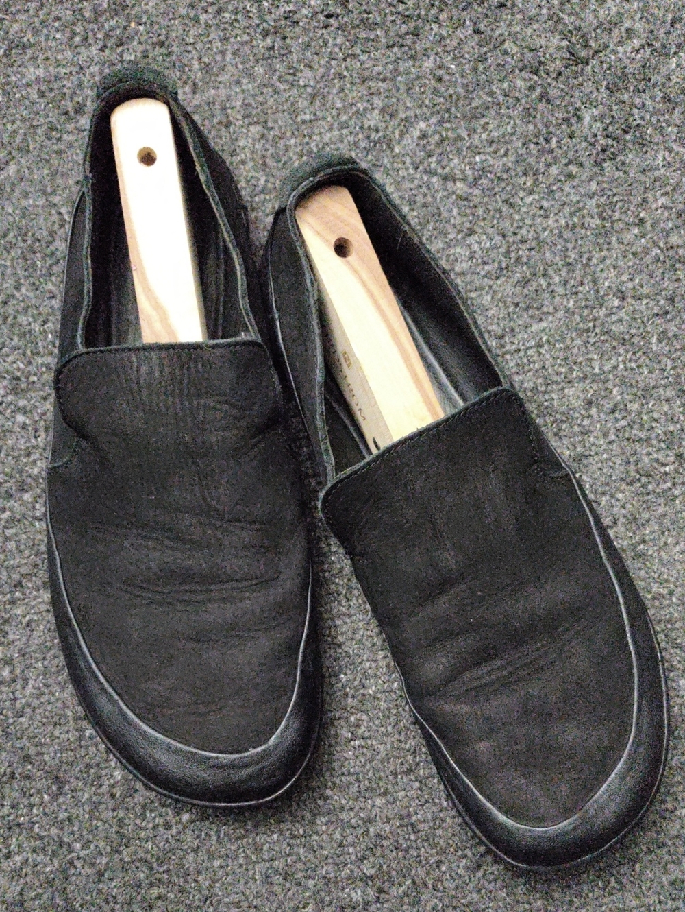 Vivo Barefoot Black Slip-On Flats